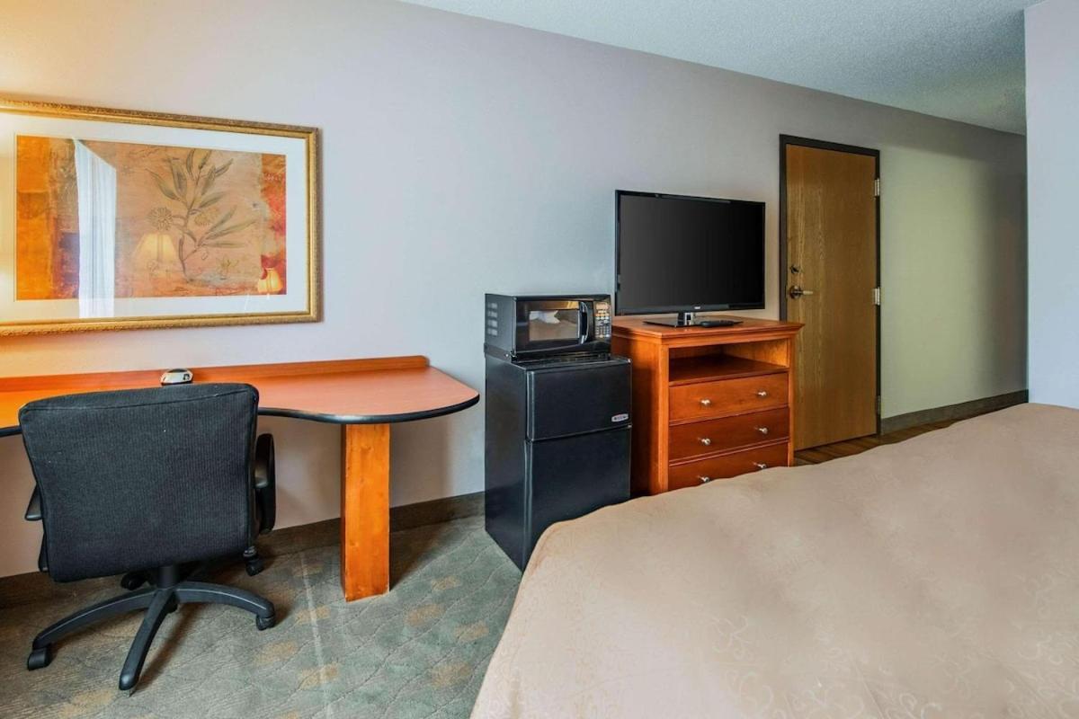 Royal Inn Suites Huntington Extérieur photo