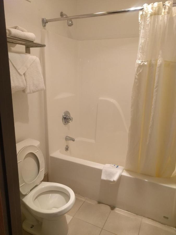 Royal Inn Suites Huntington Extérieur photo